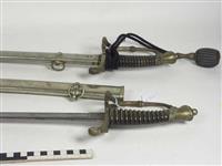 3307.02 detail.jpg; 3307; Drie sabels; sabel